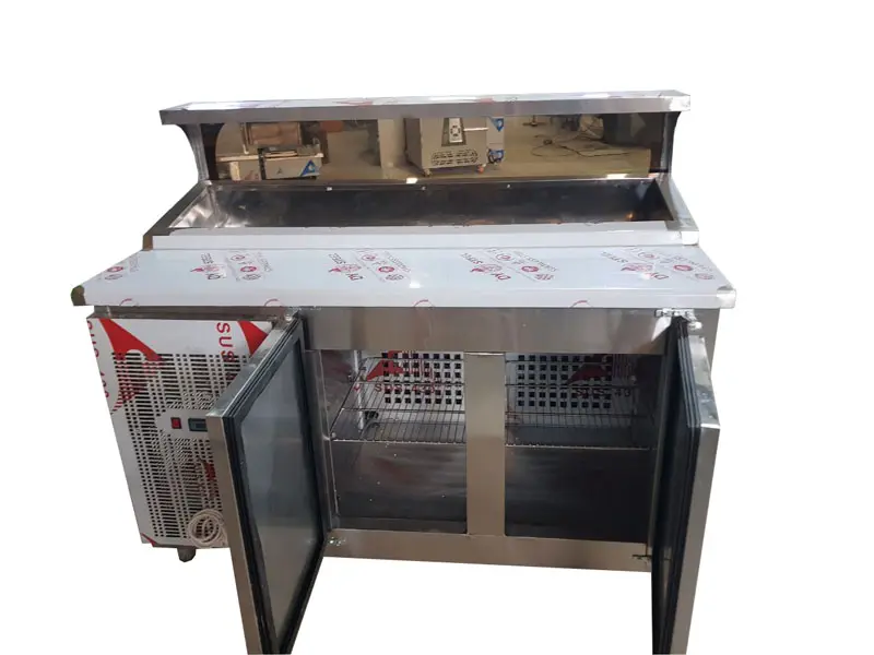 نمای داخل یخچال تاپینگ 150 سانتی